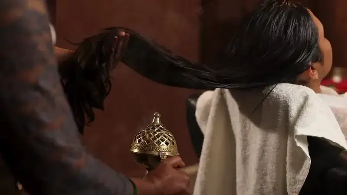 Kesha Dhoopan herbal smoke through the hair